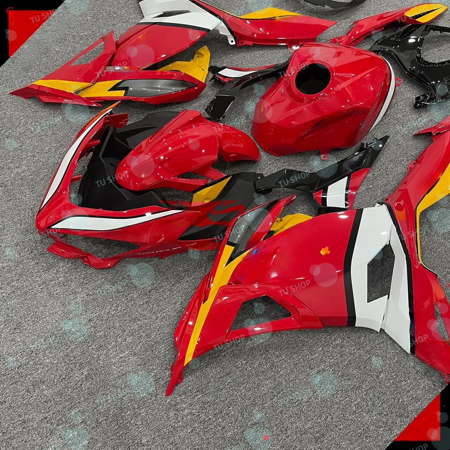Suitable for Kawasaki Ninja Ninja 400 18-22 23 year old full car shell red custom motorcycle fairing