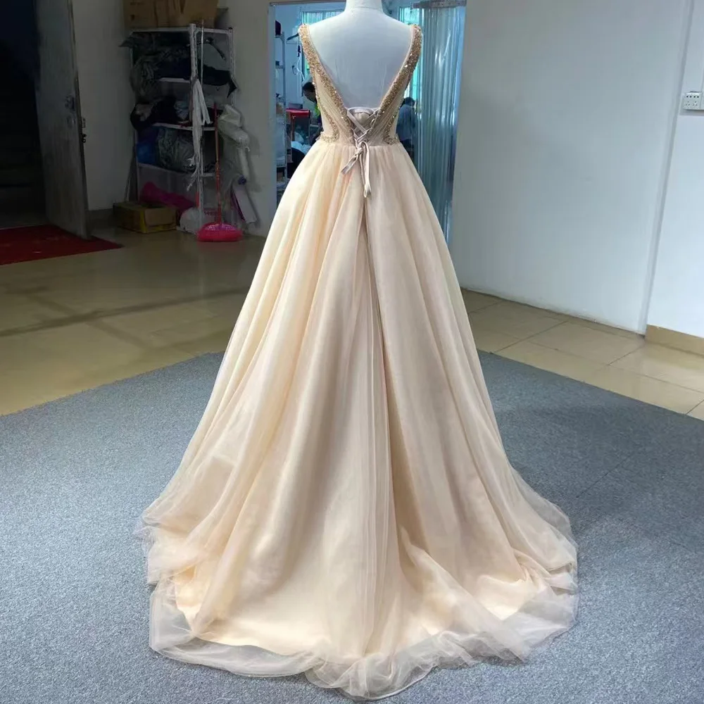 2026 Women's V-Neck Sleeveless Evening Dress Lace-Up Back Sequined Customizable Special Occasion Gown