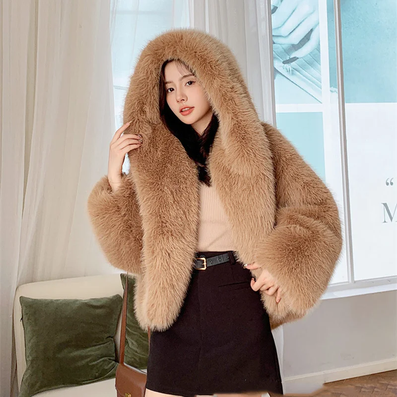 Damska kurtka ze sztucznego futra z lisiego futra w stylu streetwear na jesień i zimę 2025, oversize, luźna, z rękawami typu nietoperz, z kapturem, ocieplana kurtka damska.