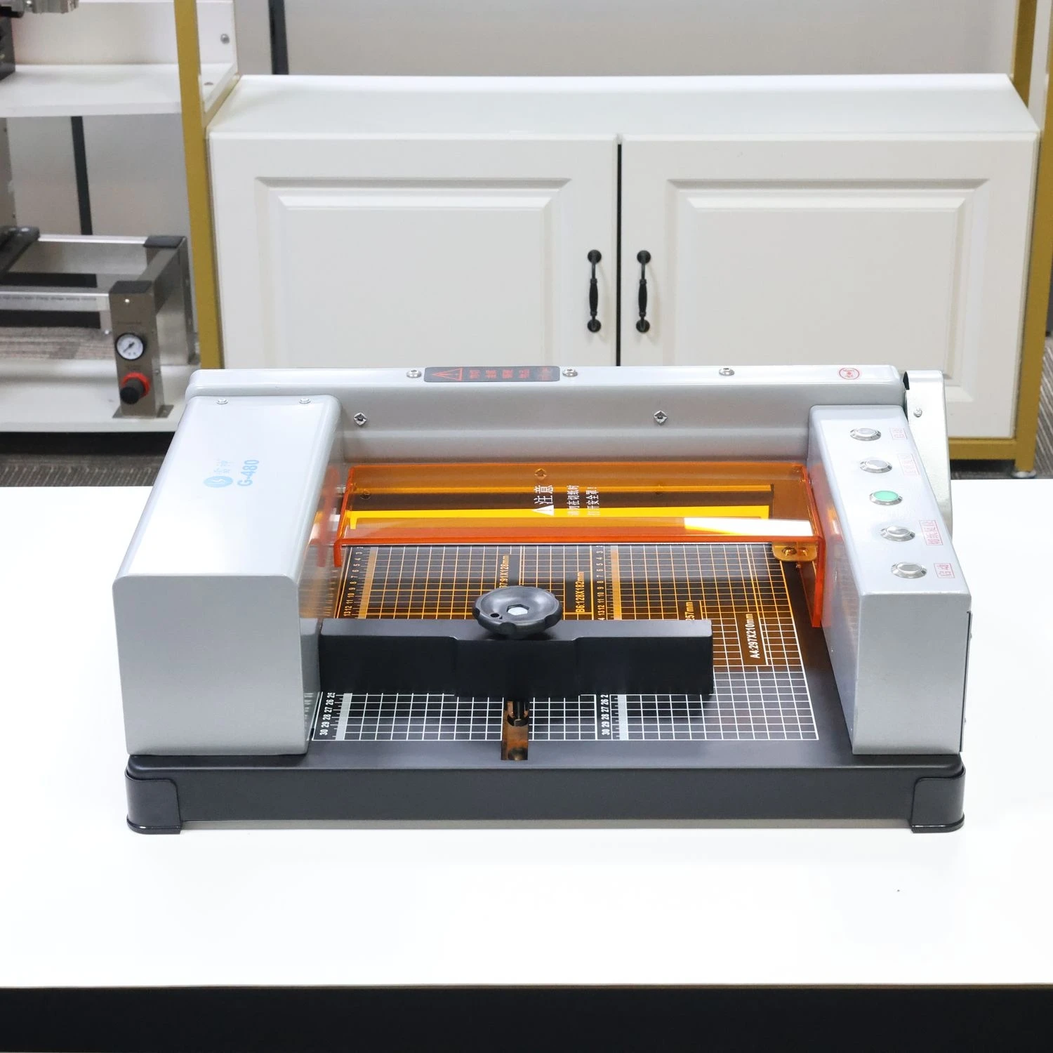 

G480 180W Thick Layer Electric Cutter A4 Size 400mm Desktop Paper Cutter Electric Paper Cutting Machine
