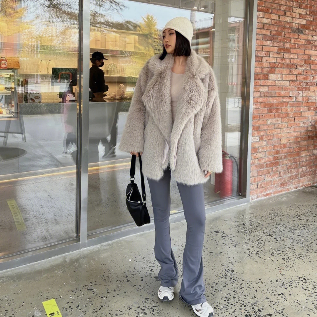 Manteau long d'automne et d'hiver pour femme, faisonable, en fausse fourrure, col chaud, vêtement d'extérieur, longue veste