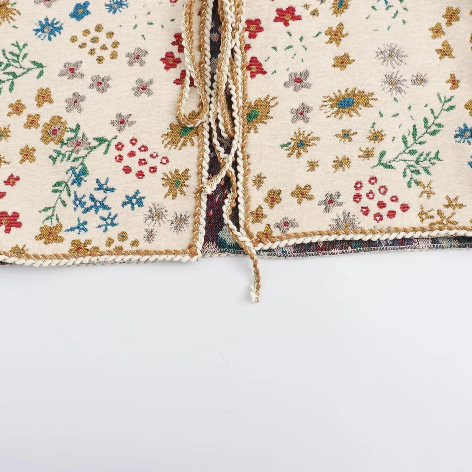 

Womens Boho Jacquard Gilet Color Blocking Webbing Trim Front Lace-up Vest Vintage Medieval Tank Top for Travel Daily Casual