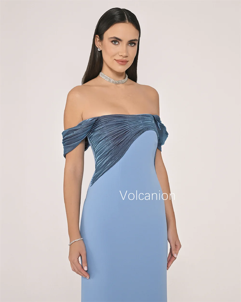 فساتين طويلة مستقيمة بطيات جيرسي مخصصة مكشوفة الكتفين مناسبة مخصصة للسهرات الرسمية البسيطة والأنيقة #2