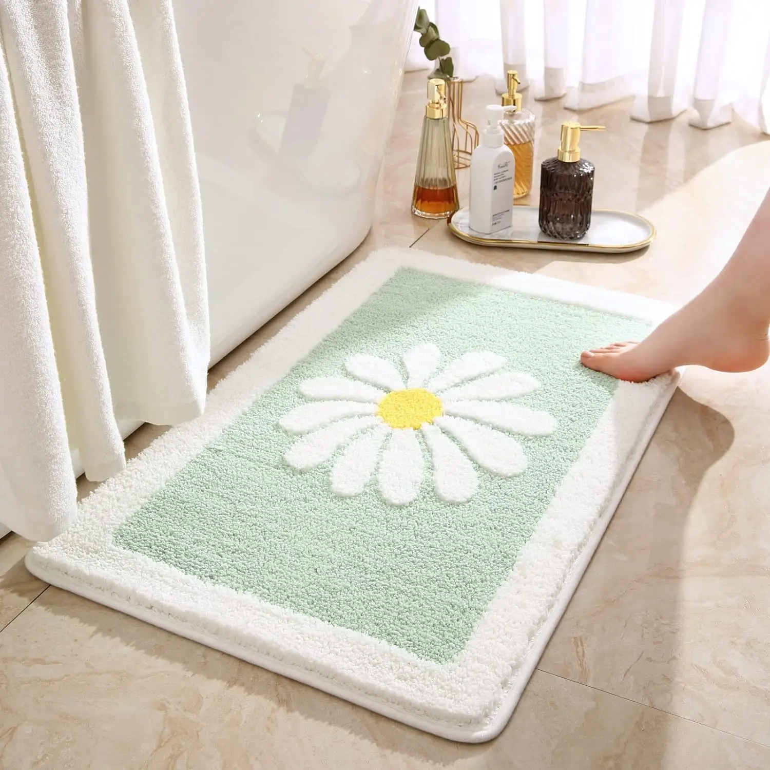 1pcs Super Soft Bathroom Mat Cute Daisy Bath Mat White and Yellow Flower Decor Rugs Bathtub Home Door Mat Bathroom Non-Slip