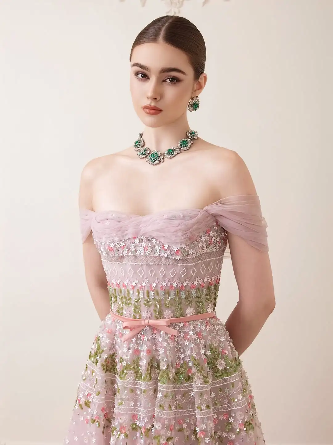 فستان سهرة فاخر مزين بالترتر من Ofherown مع فيونكة وشاح لافندر على شكل حرف a بدون أكتاف من التل فستان حفلات لحفلات الزفاف #3