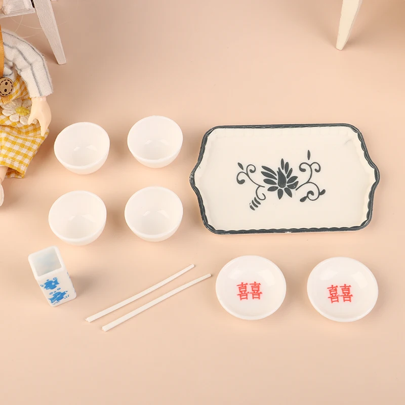 Utensílios de cozinha em miniatura para casa de bonecas; Conjunto de tigela, prato, pauzinho, bandeja; Ideal para decoração de cozinha de simulação e brinquedos de simulação.