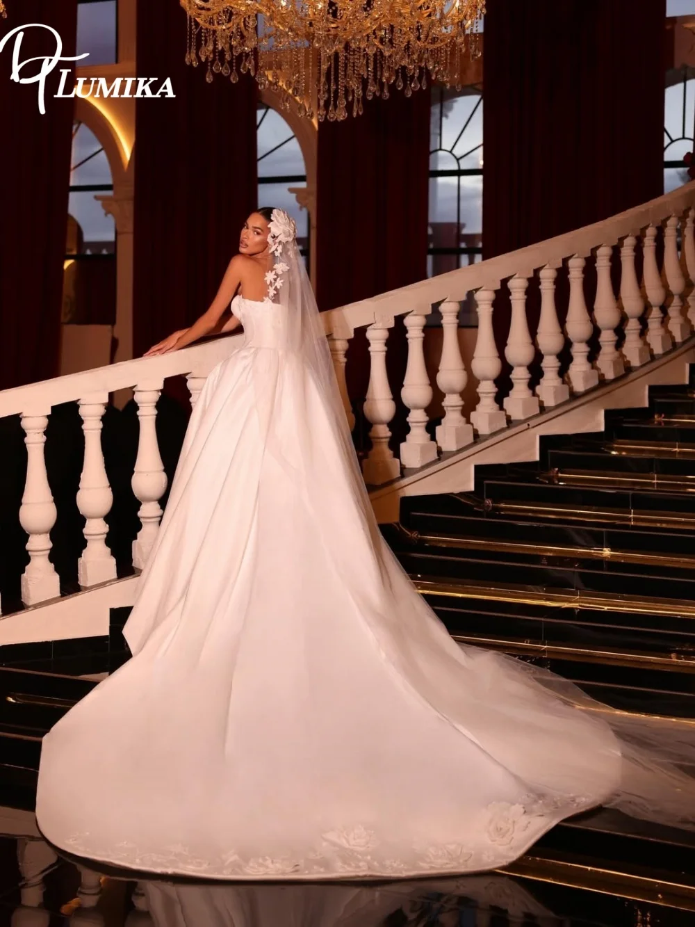 Elegant Strapless Satin Wedding Dress 2026 Romantic Corset Bridal Gown For Bride Customized Cathedral Train Vestido De Novia
