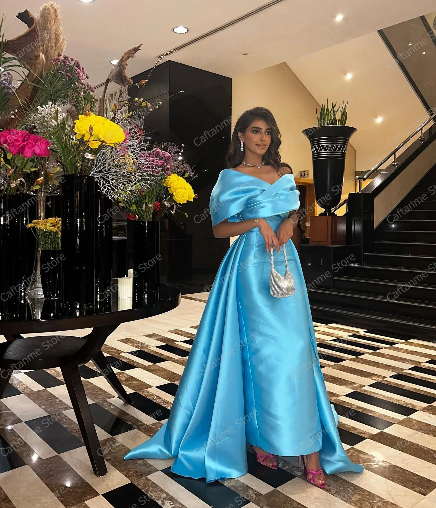 Elegante céu azul cetim longo aso ebi vestidos de noite envoltório ombro plissado cetim vestido de baile para preto grande vestido personalizado