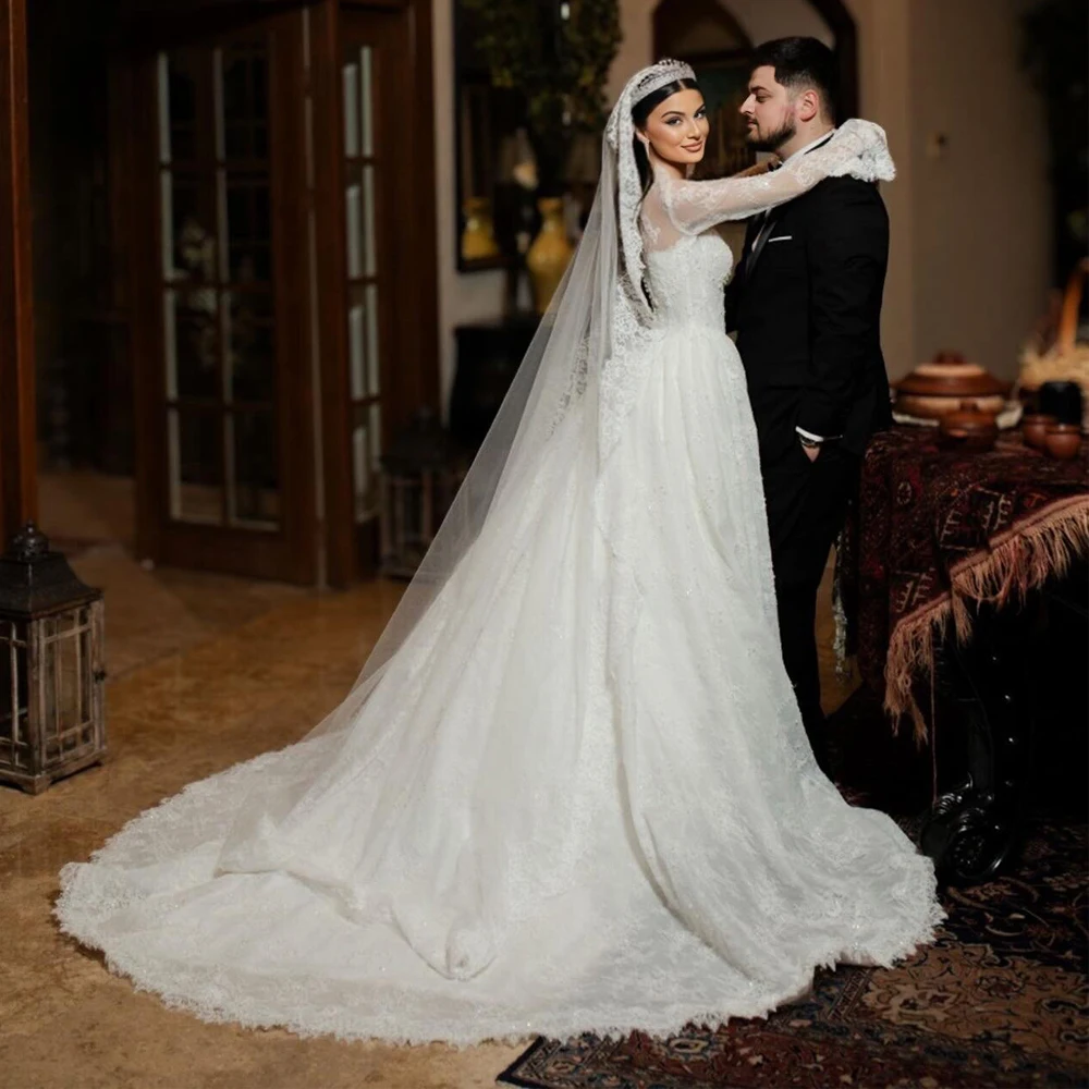 تخصيص أنيقة الكرة ثوب الدانتيل فستان الزفاف الحبيب اللؤلؤ ثوب الزفاف مع جرس كم Vestidos De Noiva