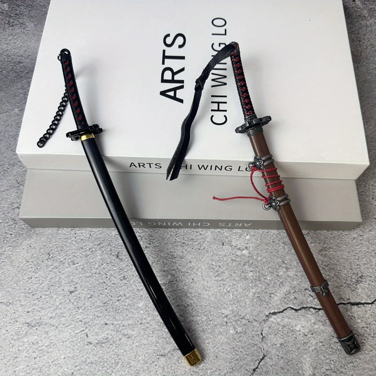 10 pouces Anime eau de javel Katana Aizen métal Ninja couteau lame Kurosaki Ichigo fausse épée taille réelle japonais Katana samouraï sabre cadeau