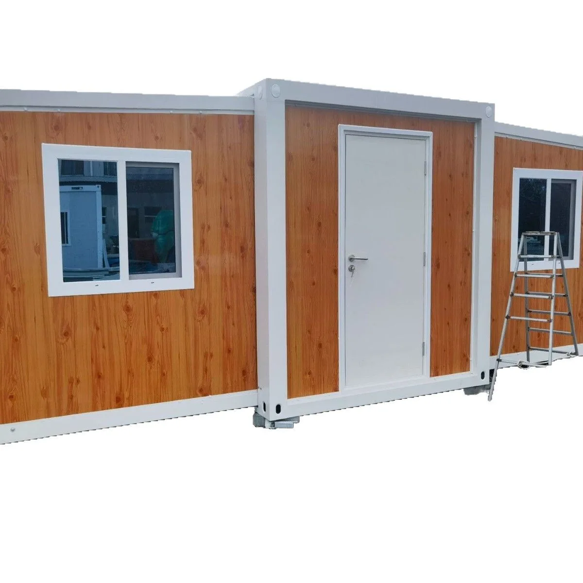 20-Foot expansion box Double-wing folding expansion box Two bedrooms and one living room with bathroom Scenic B & B