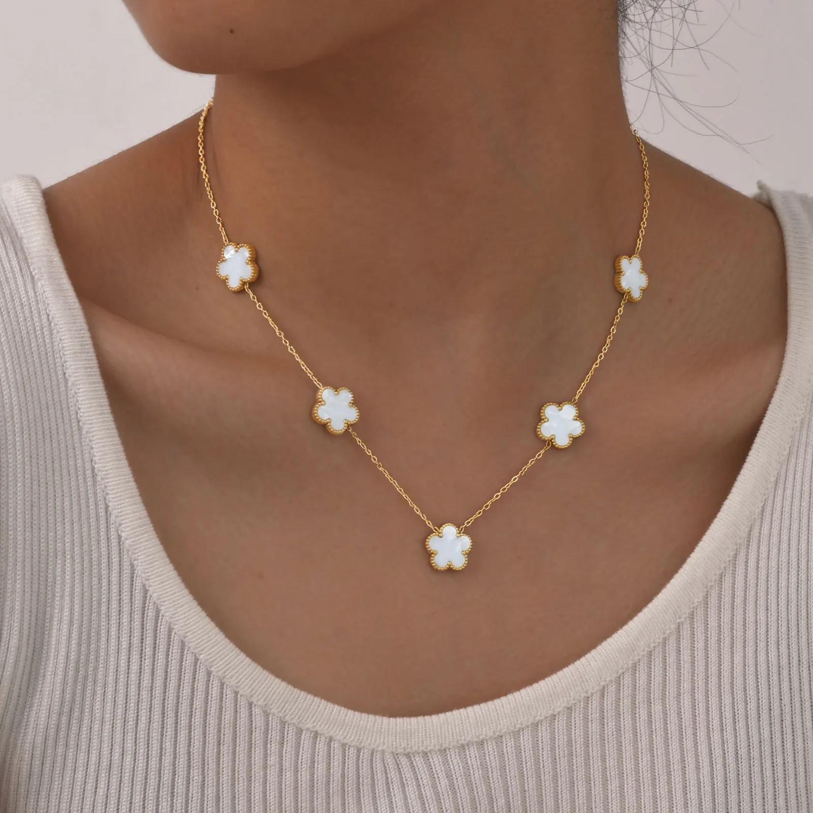 Elegant White Shell Five-leaf Flower Necklace for Women,Gold Color Stainless Steel Necklaces,Dainty Jewelry Mother's Day Gift