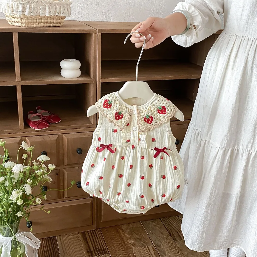 INS Summer Baby Girl Romper 0-2Years Cute Newborn Princess Girls Sleeveless Strawberry Lace Collar Cotton Bodysuit Clothes