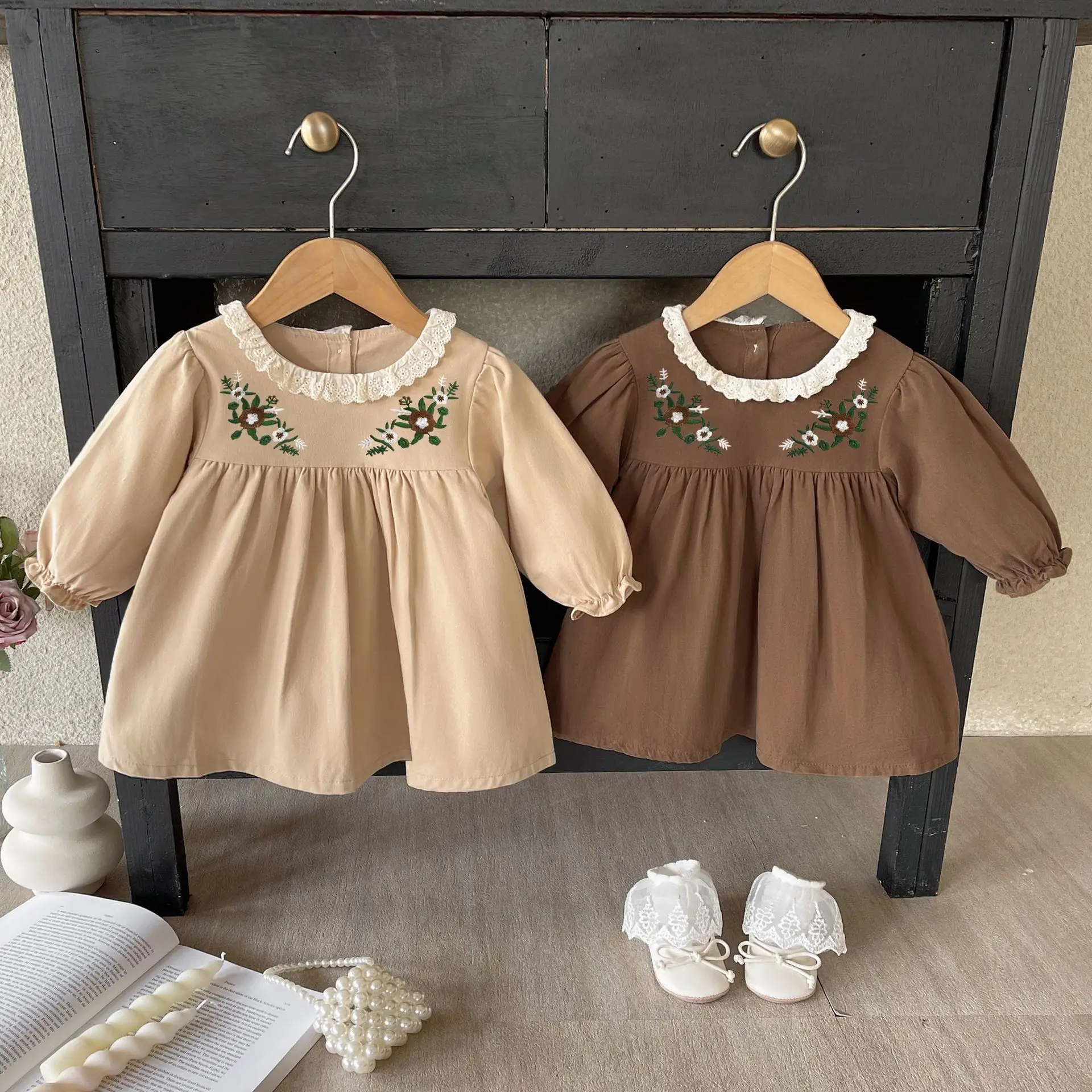 

(Girl 2-5Years Old) New Lace Collar and Lapel Cute Cartoon Vest Dess for Girls Kids Ins Summer Princess Long Sleeves Top