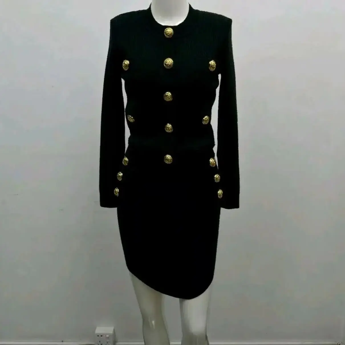 Alta qualidade primavera e verão nova moda feminina viajando em torno do pescoço manga comprida jaqueta de malha topo + meia saia conjunto