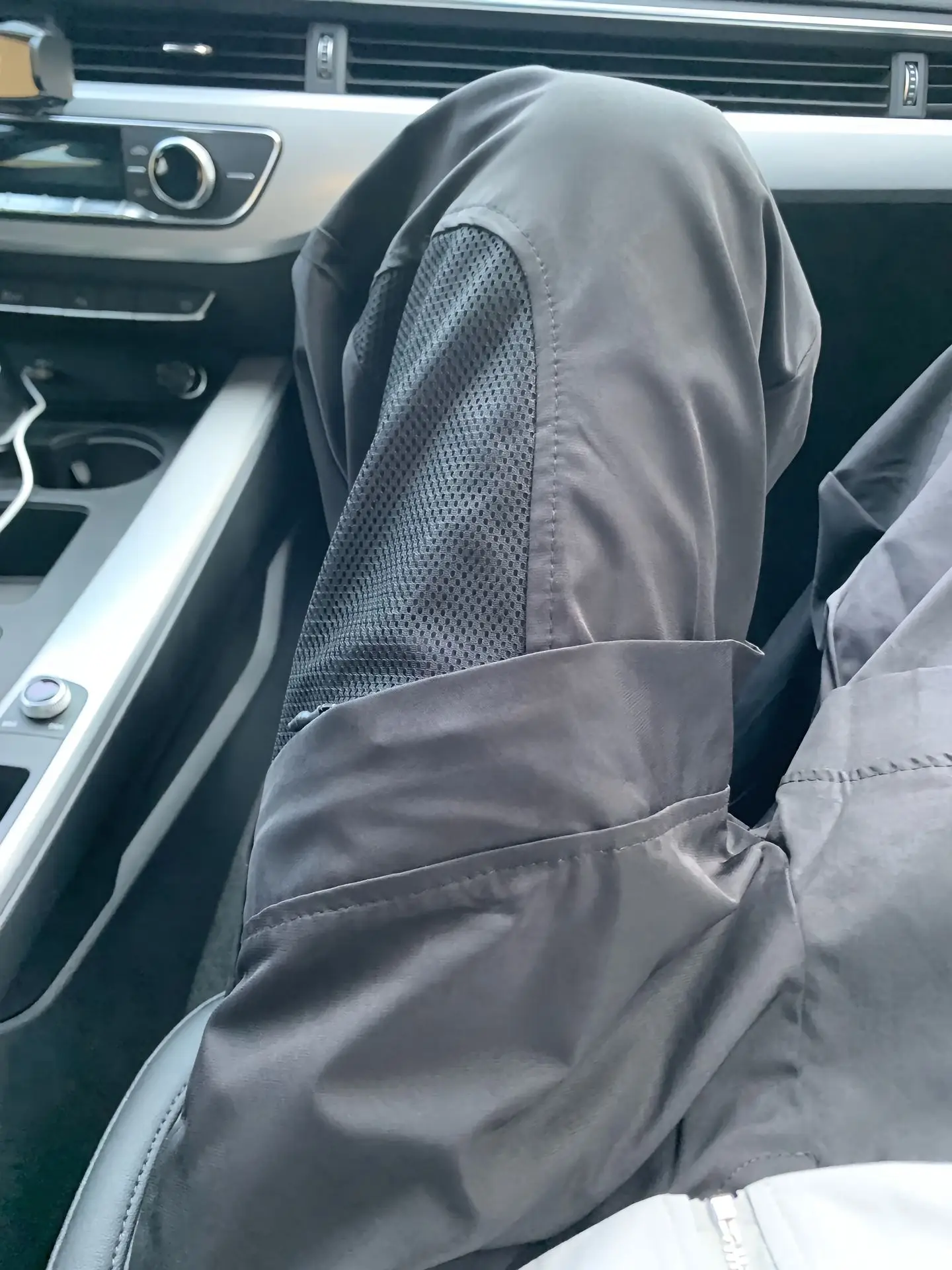 

Men's Outdoor Climbing Pants Thin Nylon Quick Dry Waterproof Workwear Straight Leg mid Low Waist Clean Fit All Season Use