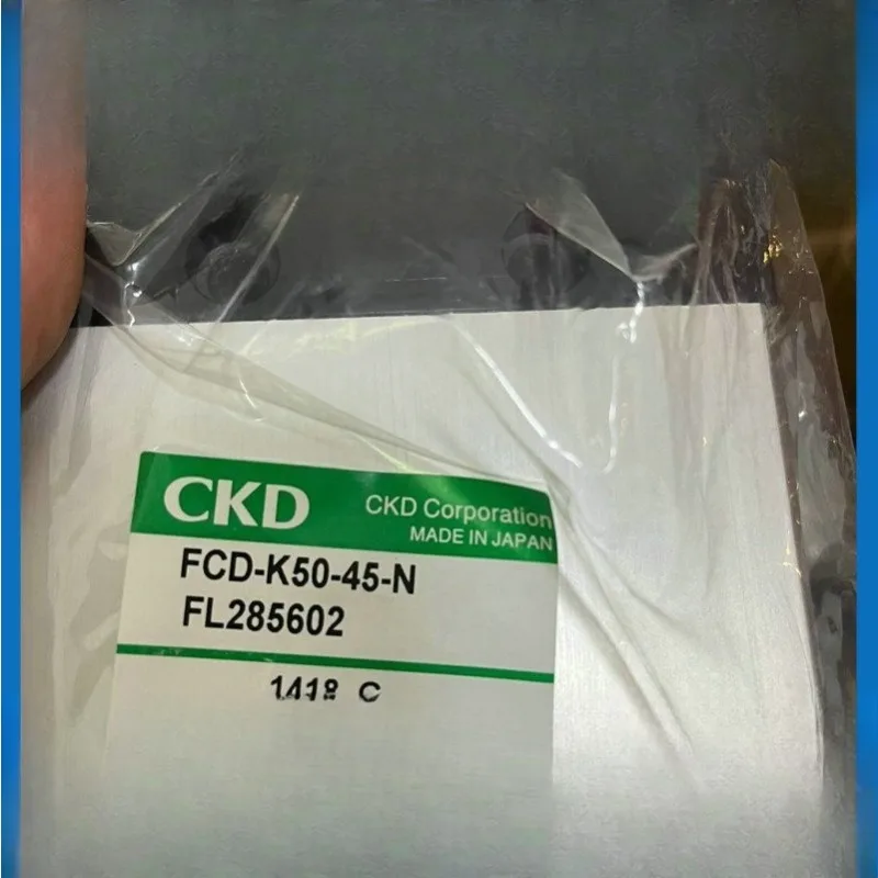 

Детали подходят для цилиндра CKD FCDK5045N квадратного цилиндра, совершенно новые оригинальные и оригинальные, в наличии.