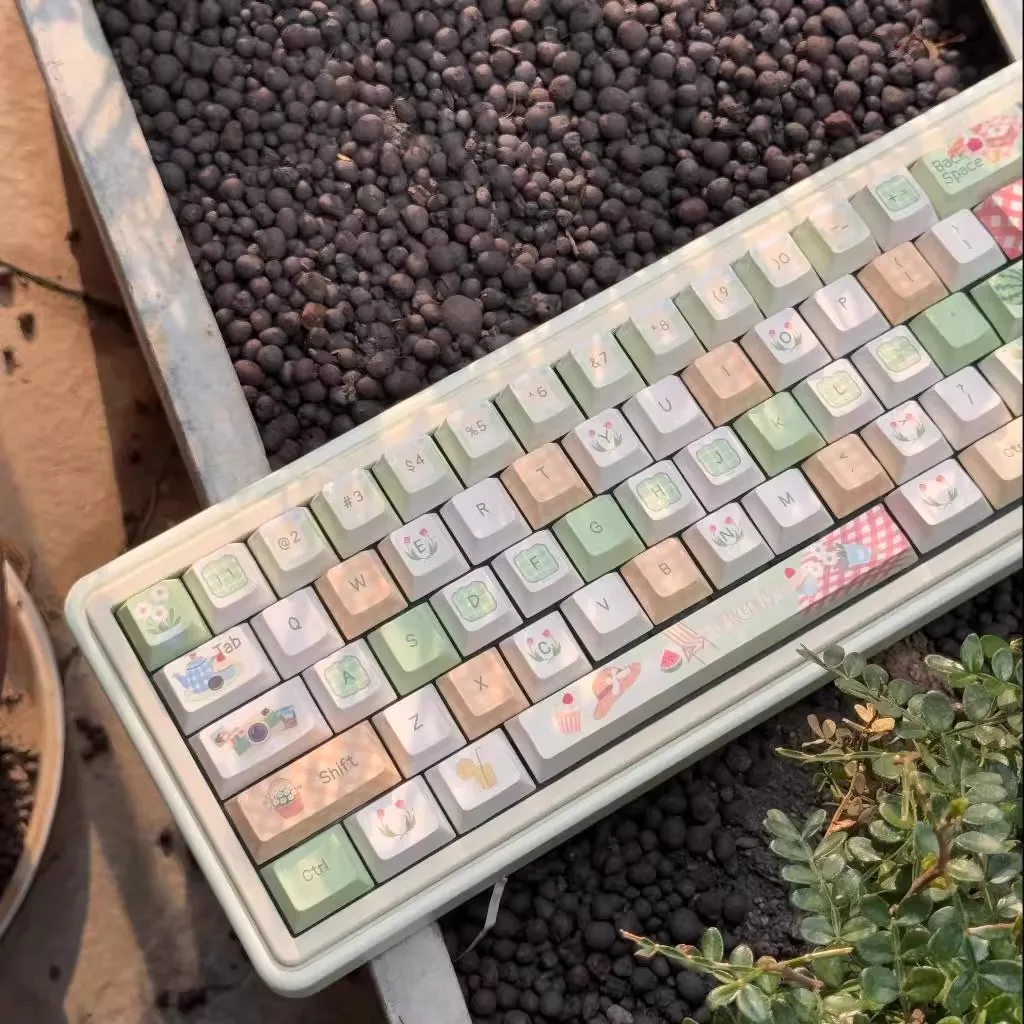 Green Picnic Theme Keycap Set PBT 137 Keys Cherry Profile Customised Cartoon Keycaps for Mechanical Keyboard Accessory