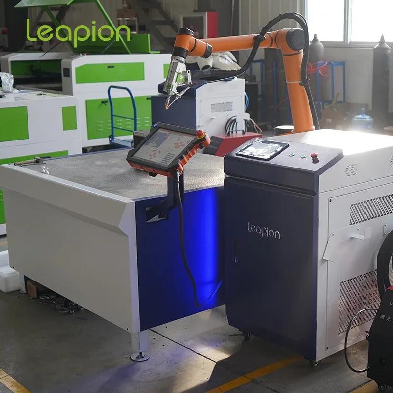 Laser Welding Machine 3 In 1 3000W Platform Laser Welding Machine For Aluminum And Stainless