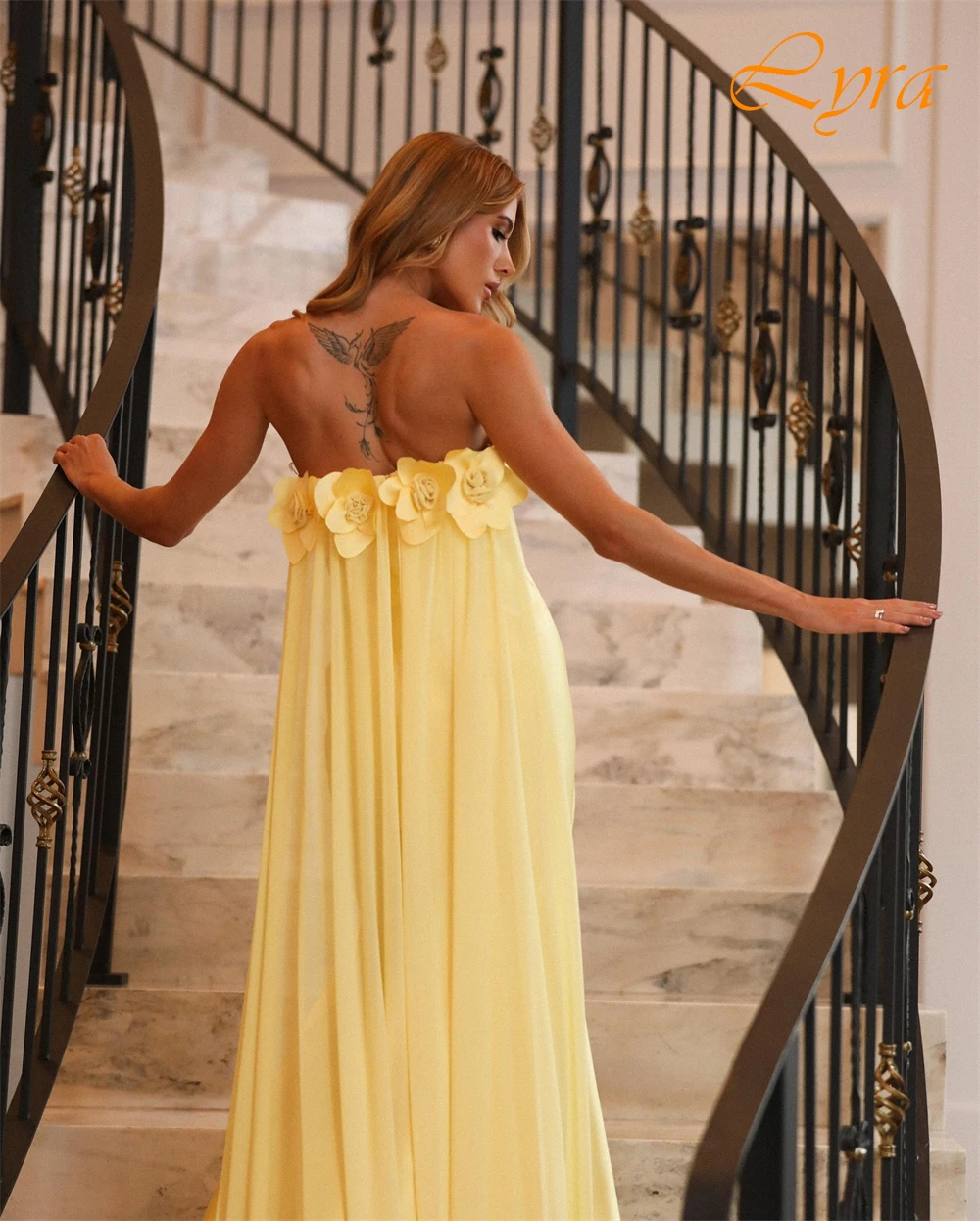 맞춤형 클래식 새틴 Strapless 이브닝 드레스 절묘한 꽃 댄스 파티 드레스 기질 특별 행사 가운