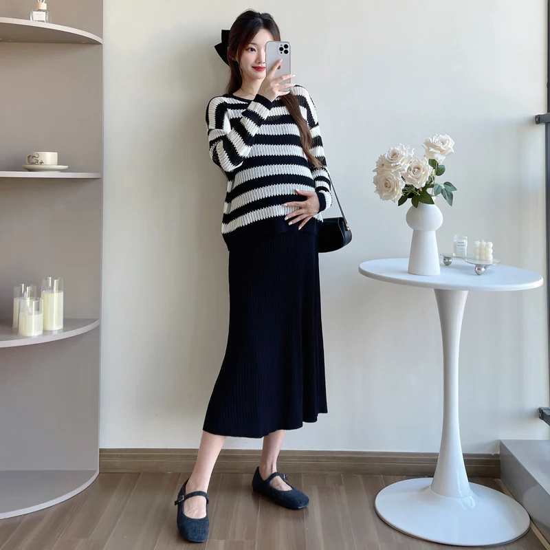 

2024 Autumn and Winter Loose Pregnant Women Two-piece Set Long Sleeve Striped Batwing Shirts Black Sundress Twinset Clothes Set