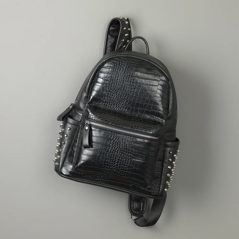 Crocodile Pattern Rivet Backpacks, Trendy and Spacious Computer Bags for Students, Casual Backpacks
