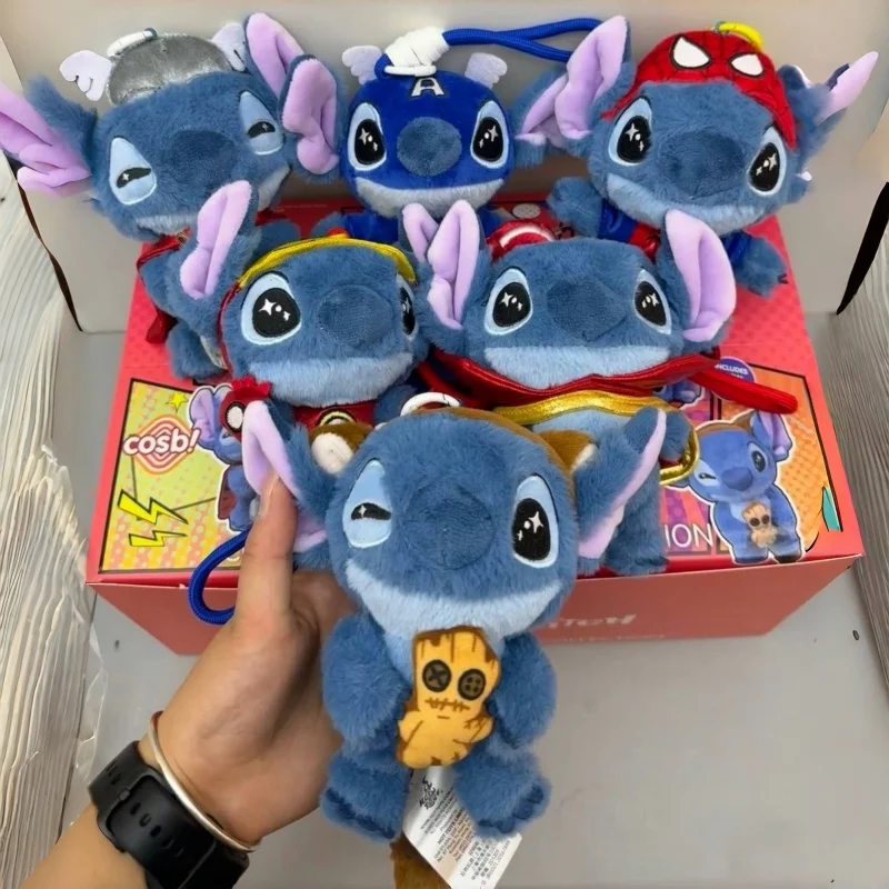 Caja ciega de la serie Marvel Stitch, lindos colgantes de Iron Man y Spider-Man, colección de juguetes sorpresa, juguetes calientes genuinos, regalo de moda