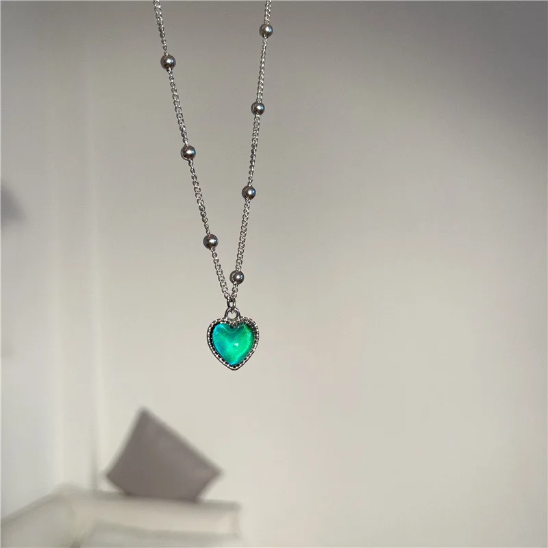 Kpop Group Bangtan Boys V Same Paragraph Necklace Warm-sensing Discoloration Heart-shaped Necklace Titanium Steel Pendant