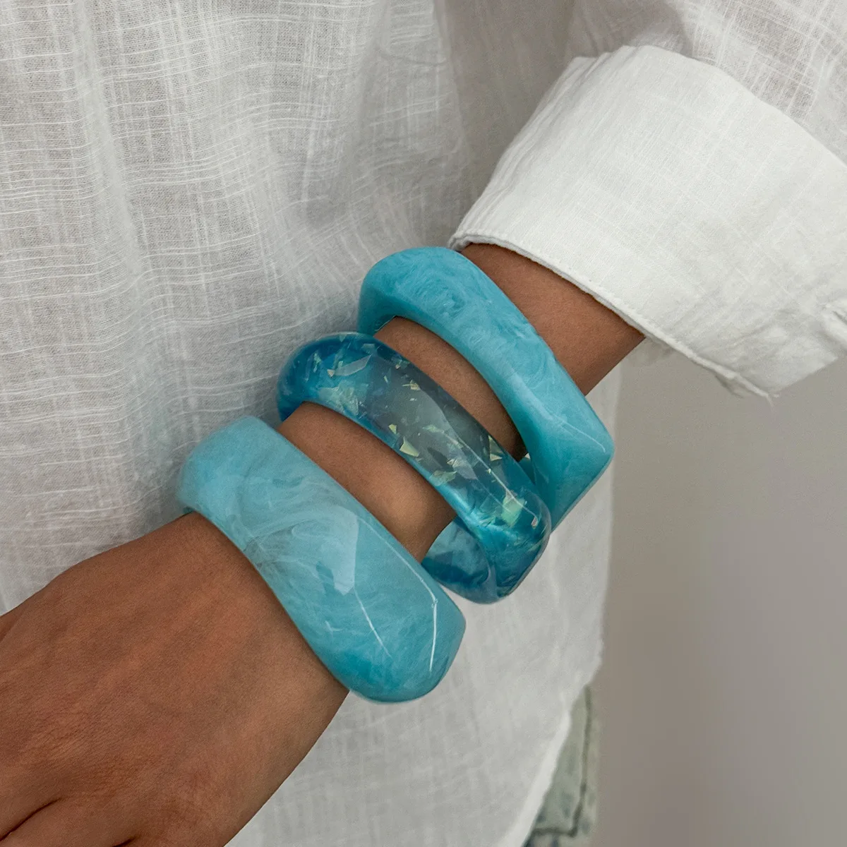 KMVEXO 3Pcs/Set Y2K Blue Translucent Thick Resin Bangles Set Geometric Irregular Wide Cuff Stackable Bracelet For Women Jewelry