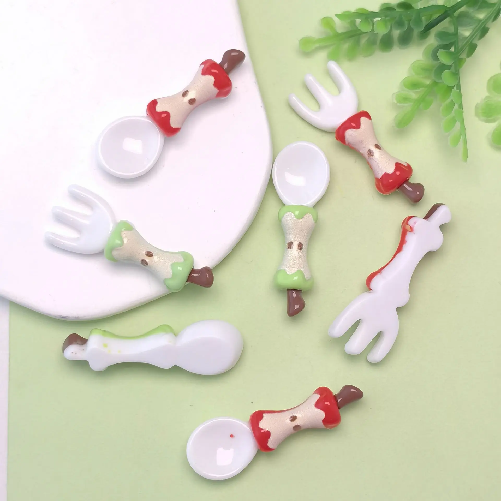 New Kawaii Cartoon Apple Core Spoonson Series Resin Scrapbook Diy Jewelry Children Gift Hairpin Accessories