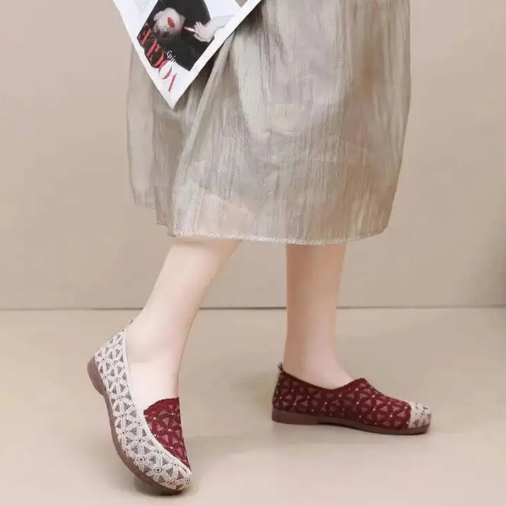 

Women Mesh Hollow-Out Lightweight Casual Shoe Summer Breathable Loafers Comfort Non-Skid Mom Shoes Round Toe Slip On Flats