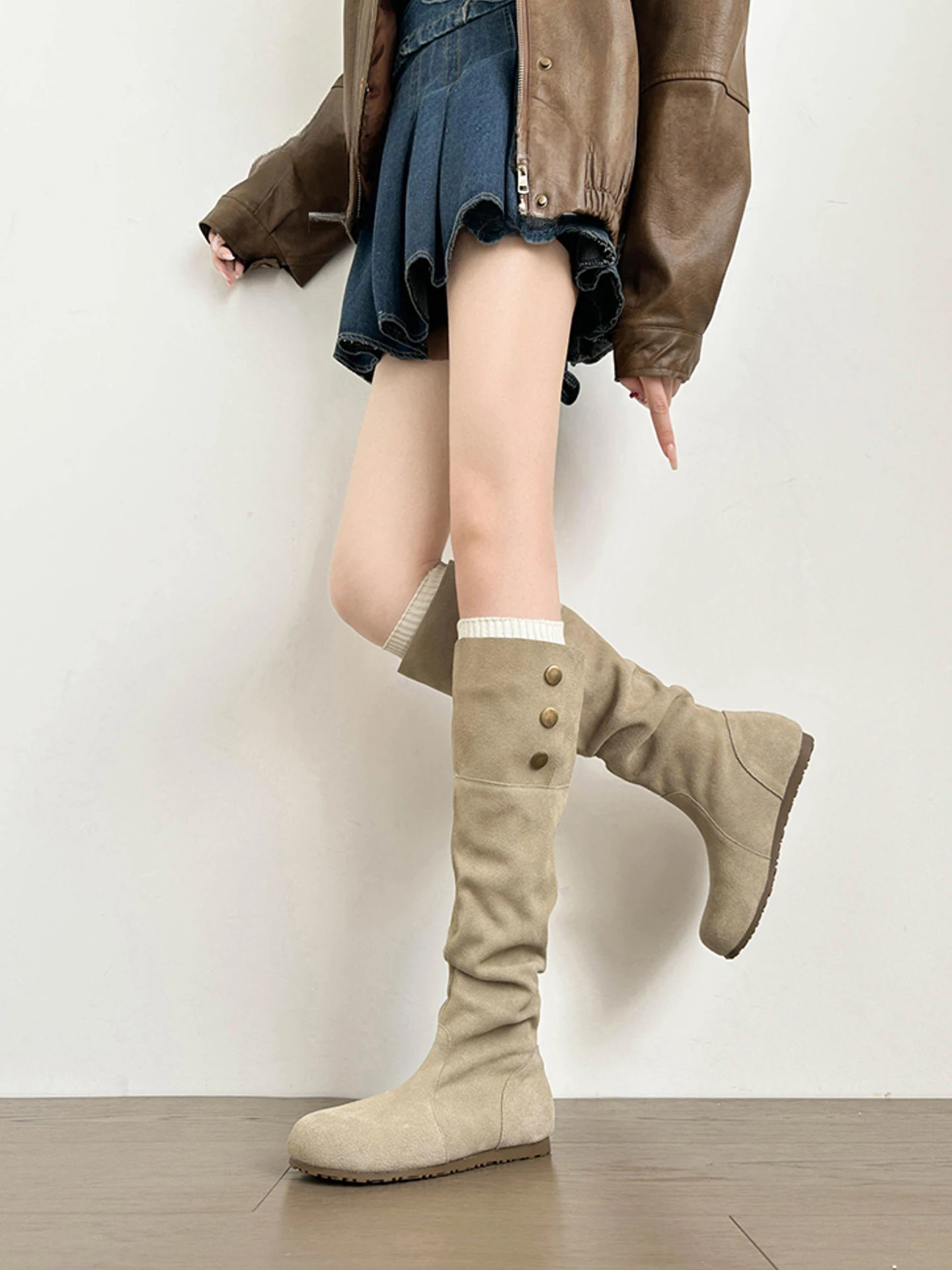 bottes-longues-pour-femme-2025-–-nouvelle-collection-automne-hiver-–-bottes-plissees-pliables-a-talon-plat-–-bottes-de-chevalier-retro-en-velours-rehaussantes-a-bout-rond