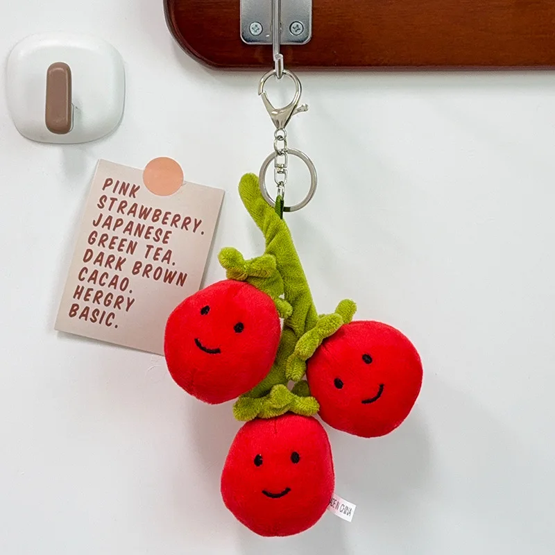 Llavero con colgante de muñeco de peluche de fruta de tomate pequeño japonés, llavero de regalo de cumpleaños de muñeco de tomate relleno de felpa suave de simulación
