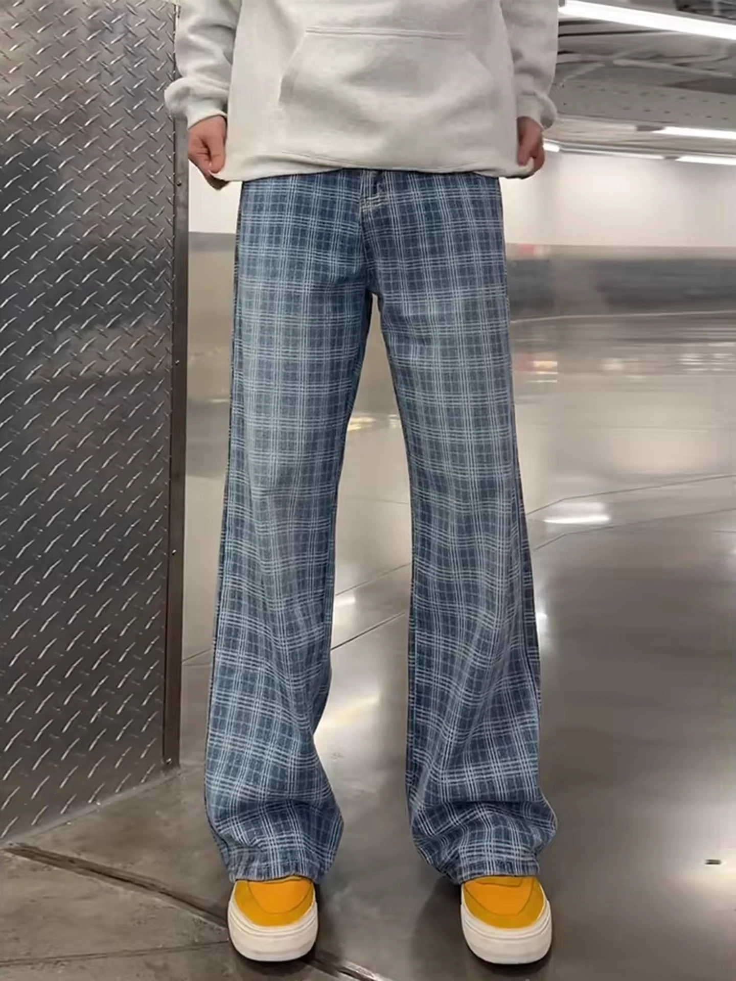 

Мужские джинсы в американском ретро-стиле с узором в клетку, с высокой талией, удлиненные, прямые, с легким расклешением, повседневные, молодежные...