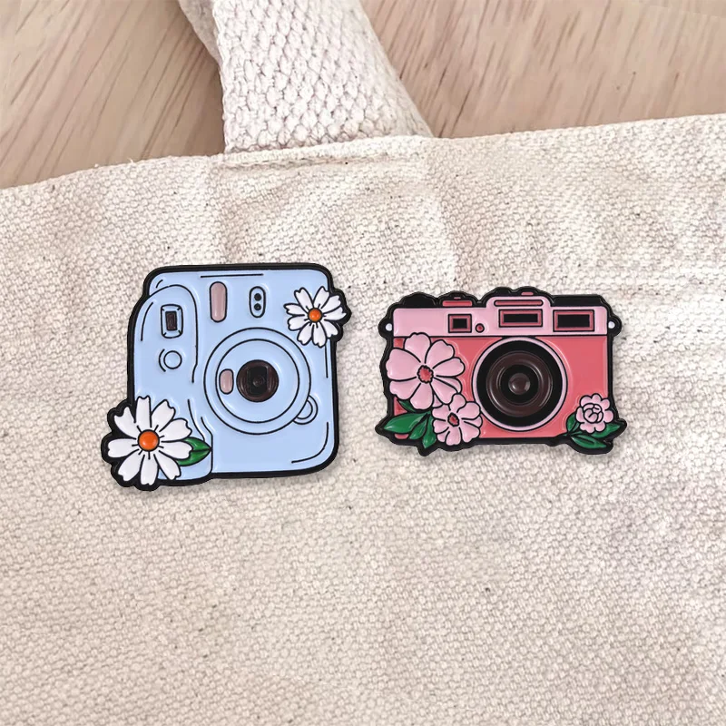 Vintage Floral Instant Camera Photo Enamel Badge Cute Photography Pin Brooch Jewelry Accessories Gifts For Friends