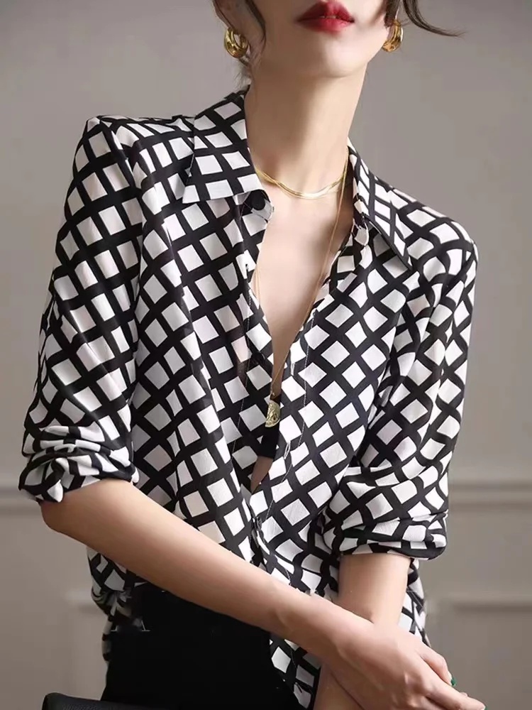 

Black and white plaid shirt for women's spring/summer new long sleeved niche retro high-end style silk satin shirt