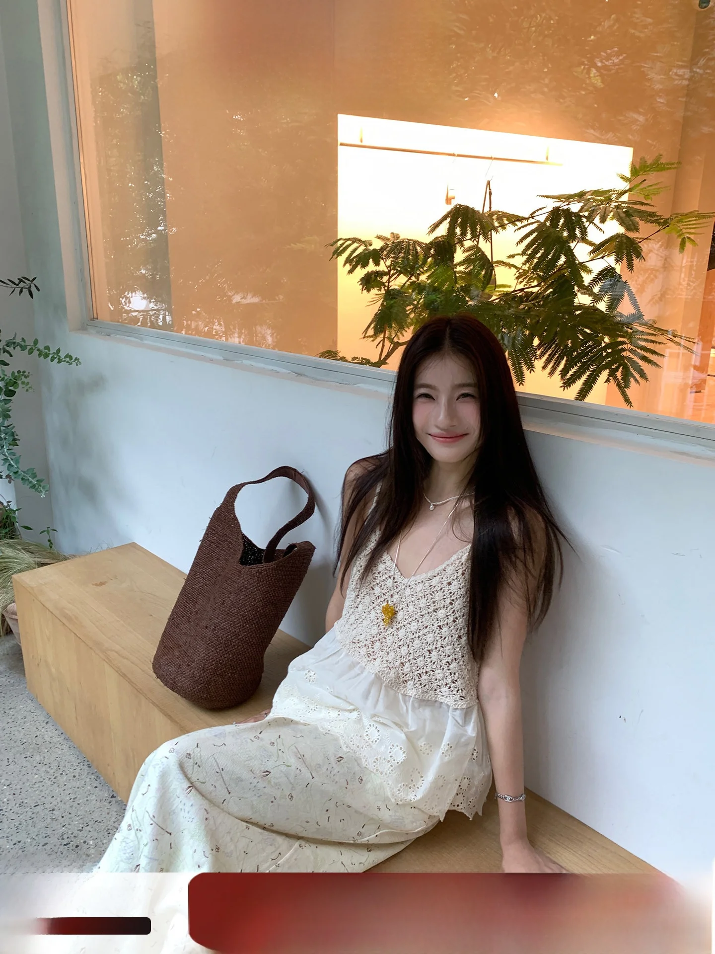 

Handmade Lace Hollow out Strap Vest Women Summer Inner Wear Outer Wear Slimming Top Korean Sle Loose Fit Polyester Fiber