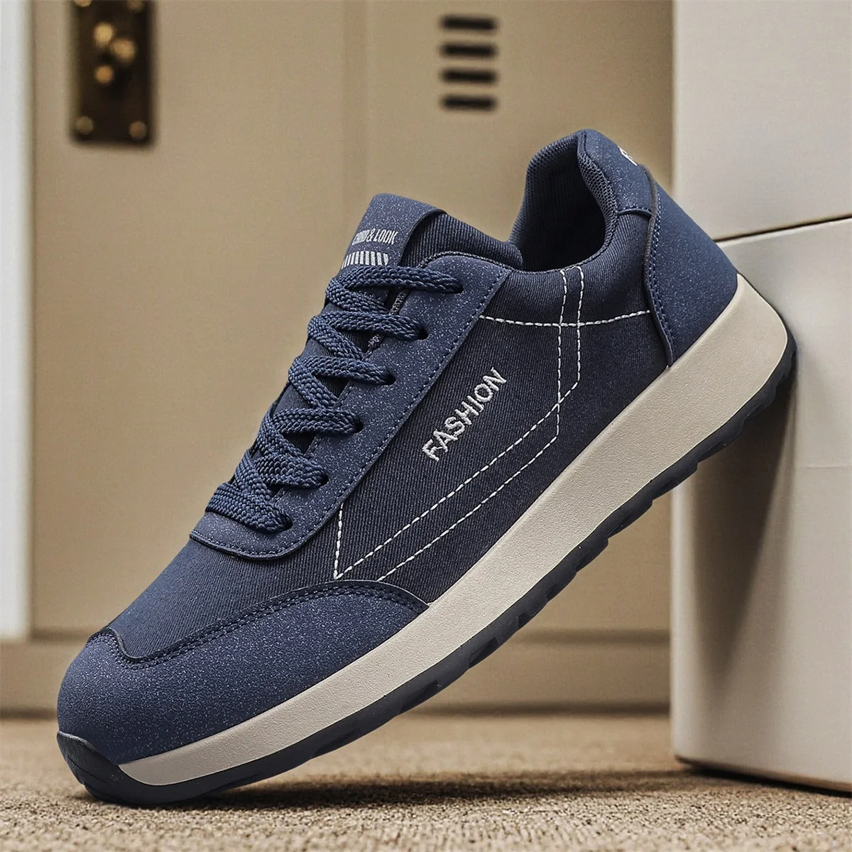 

Men's flat casual shoes four season breathable lightweight soft-sole outdoor walking shoes fashion youth Joker sports board shoe