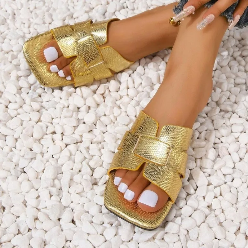 

2024 Summer New Women Slippers Flat Bottom Non-slip Outdoor Open Toe Beach Female Sandals Sexy Fashion Design Slides Woman Shoes