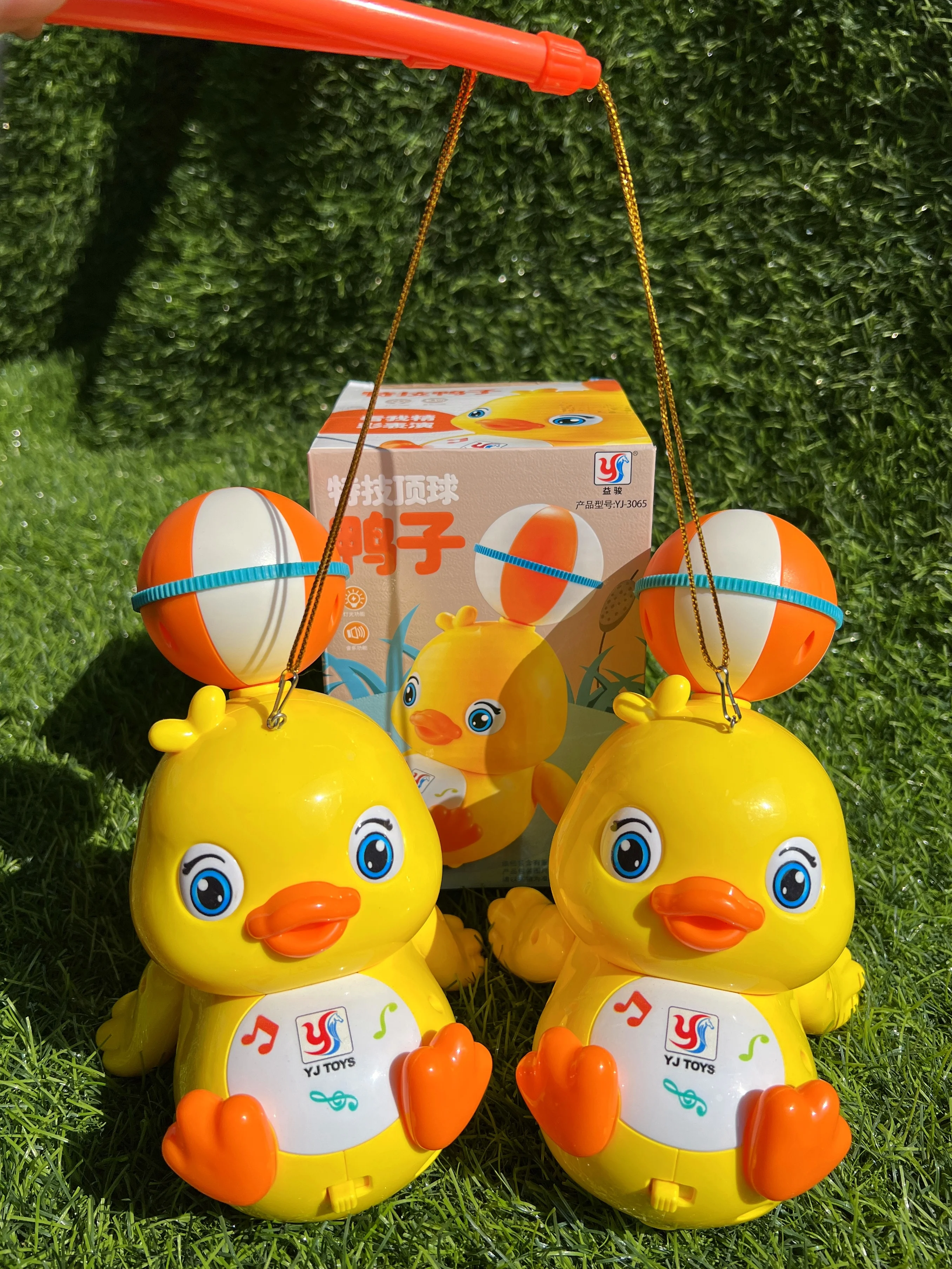 rotating-duck-ball-toy-lantern-children's-handheld-glowing-music-cartoon-cute-duck-lantern-special-skill-toy-for-festivals