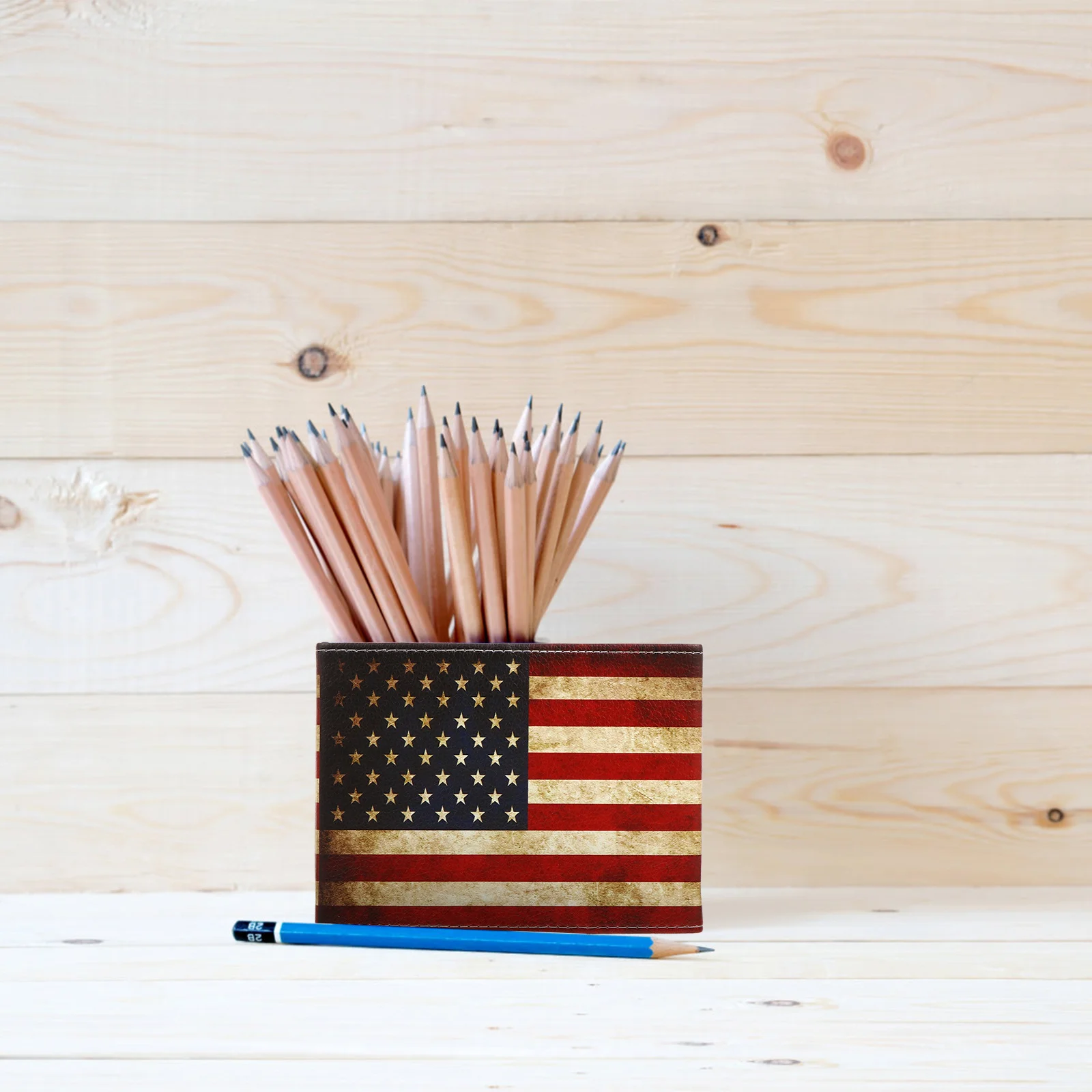 

Desktop Pen Organizer Makeup Brush Storage Jar Compact Design Portable Safe Practical for Gym Camping Bathroom