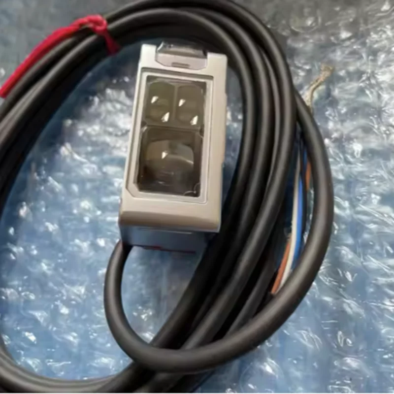 مع الضمان الاستشعار LR-W70 الليزر الكهروضوئي اللون التبديل الاستشعار موقف الاستشعار الأبيض LED IP65 IP67 كابل PVC جديد وأو #4