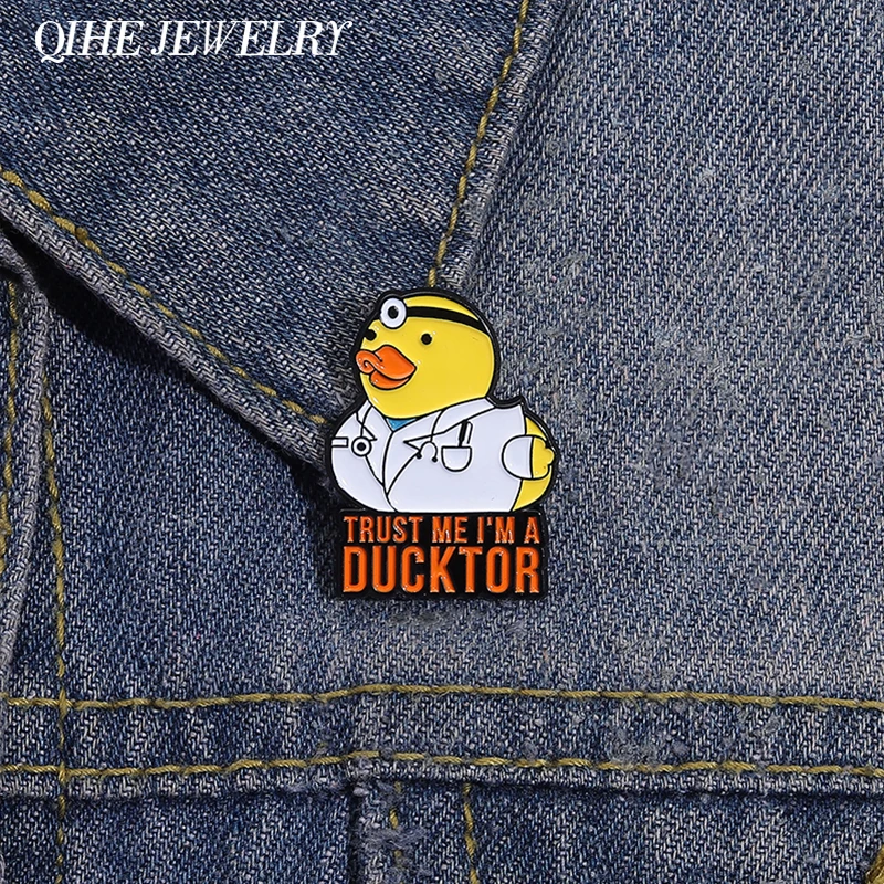 Trust Me I'm A Ducktor Enamel Pins Cartoon Animal Duck Doctor Veterinary Brooches Bag Lapel Badge Funny Jewelry Gift for Friends