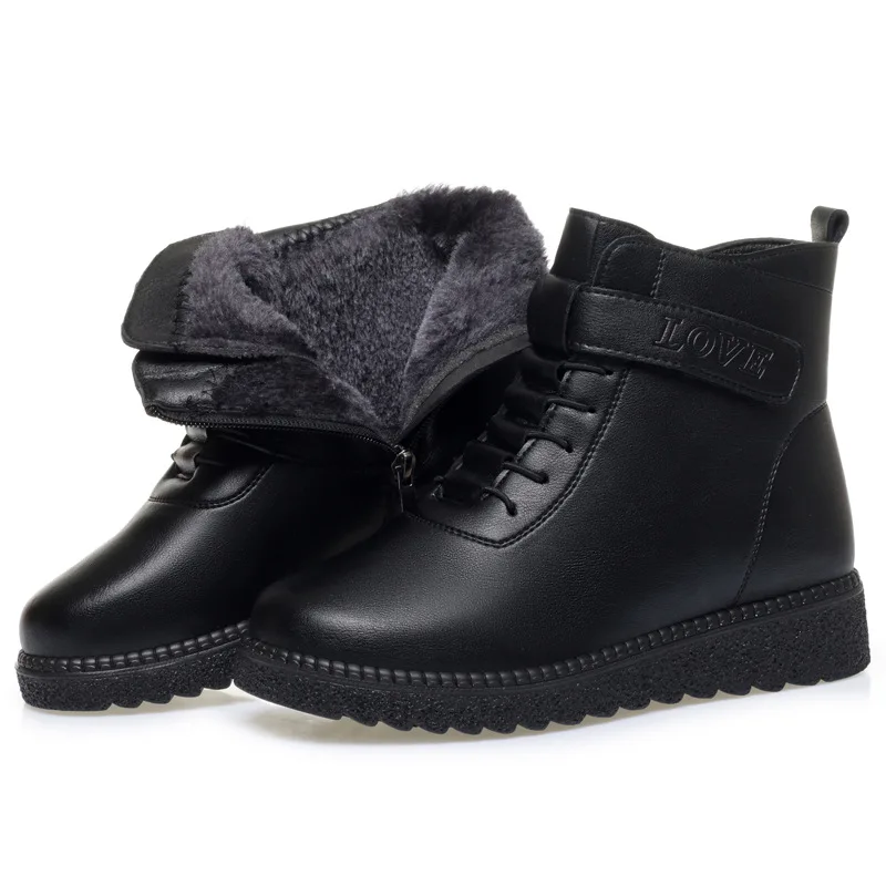 

All Match Comfortable Women's Casual Shoes Soft Leather Boots Winter 2025 Flat Heels Warm Short Fur Ankle Boots for Office Mom