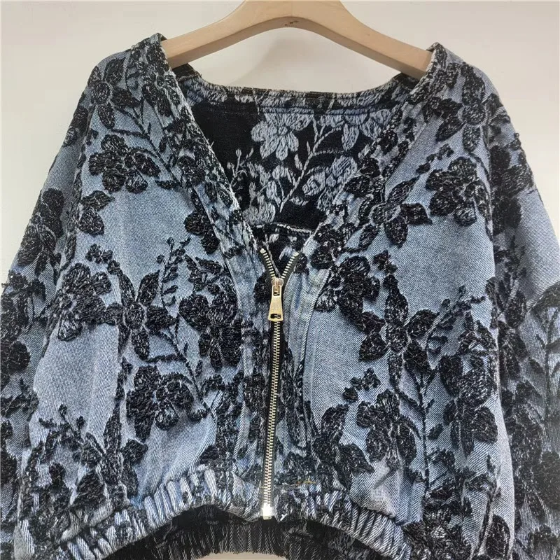 Fashion Jacquard Short Denim Jacket Women Loose V-Neck Zipper Long Sleeve 2026 Spring Autumn Female Jeans Jacket Chaqueta Mujer