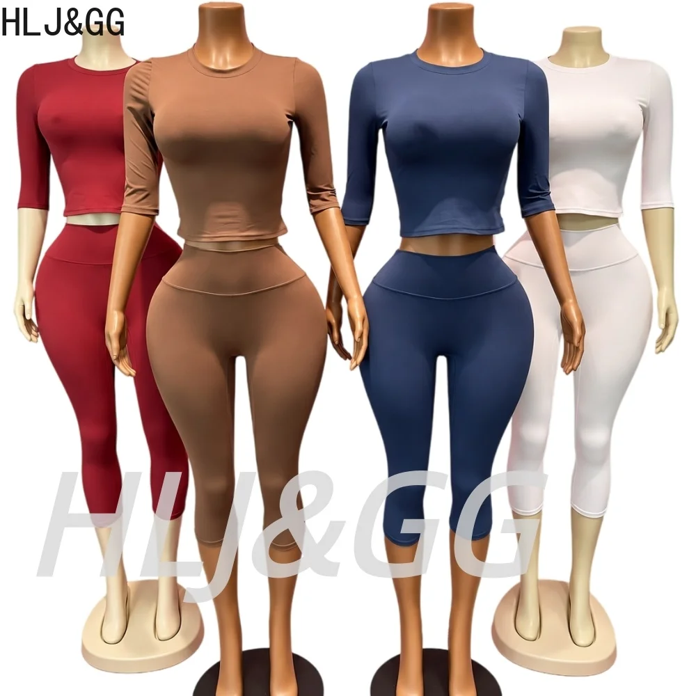 HLJ&GG Women High Quality Activewear Set Casual Stretch Round Neck Short Sleeve Top And High Waist Capri Pants Two Piece Outfit view 3