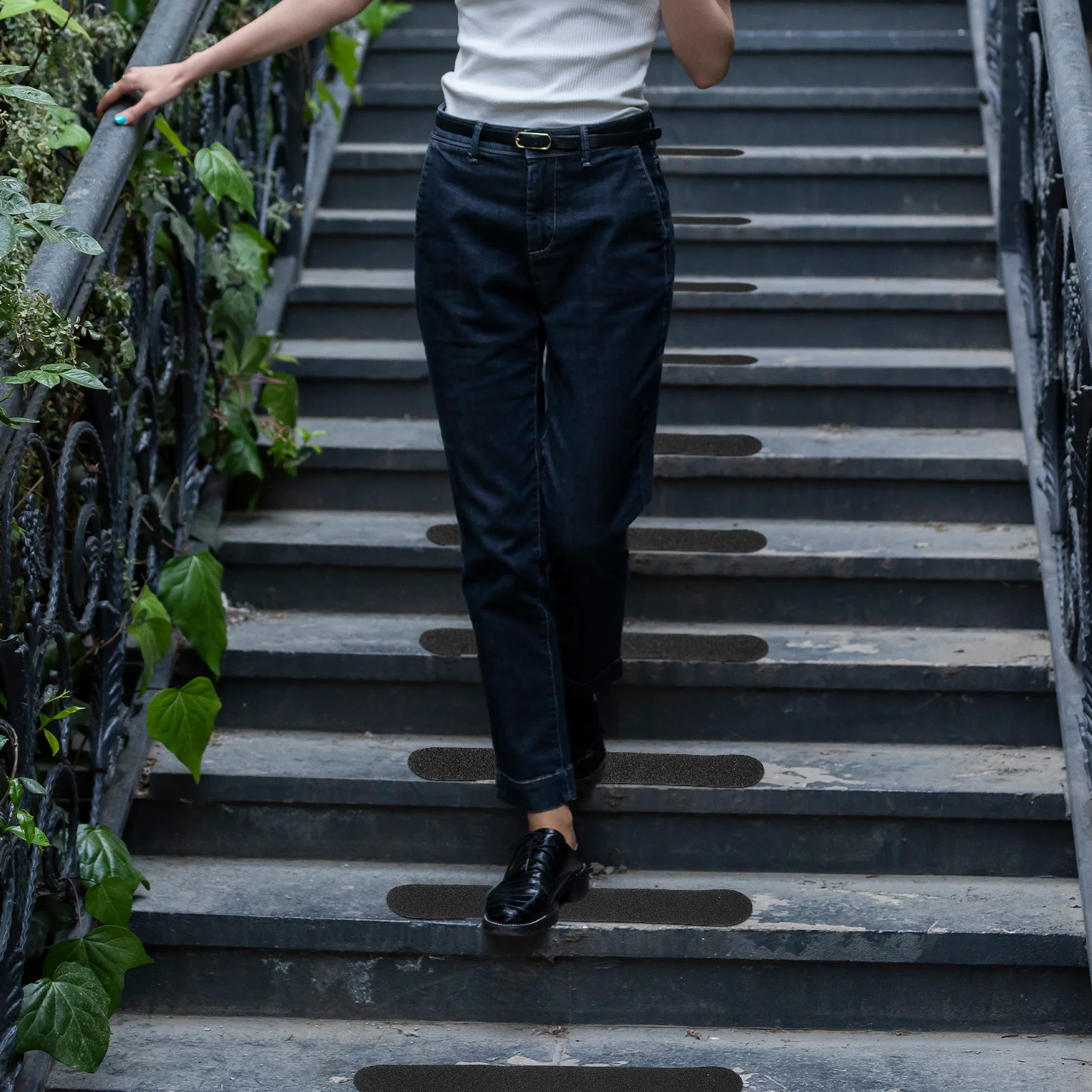 

20Pcs Anti Slip Tape PVC Non Skid Traction Strips for Stairs Steps Ladders Outdoor Indoor Use Anti Slip Decking Strips