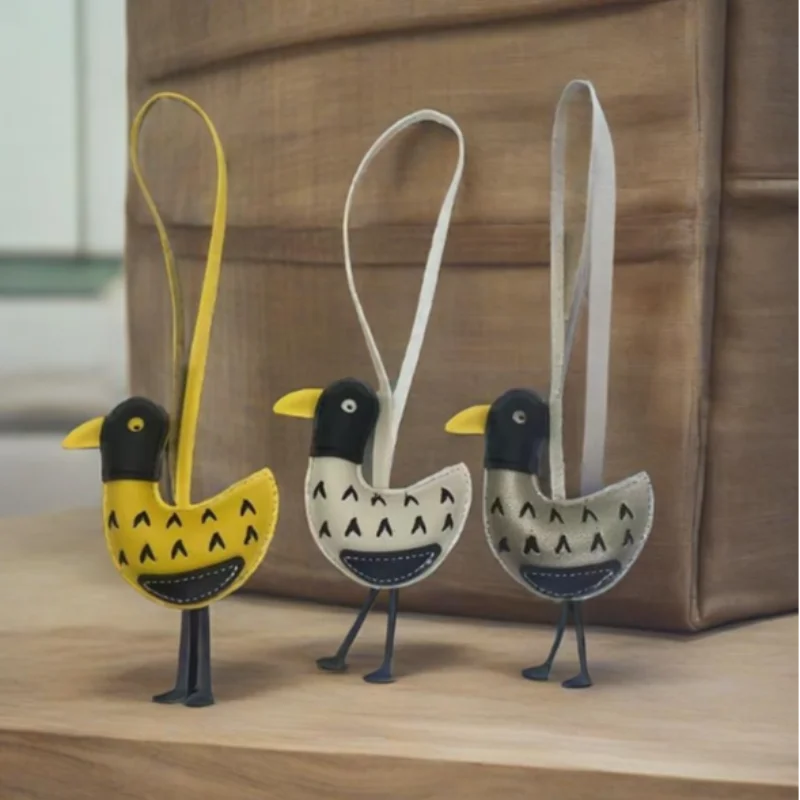 

Vintage Staring Duck Keychain Pendant Cartoon Cute Staring Duck Toy Quality Bag Charm Decorations For Couple Duck Shaped Keyring