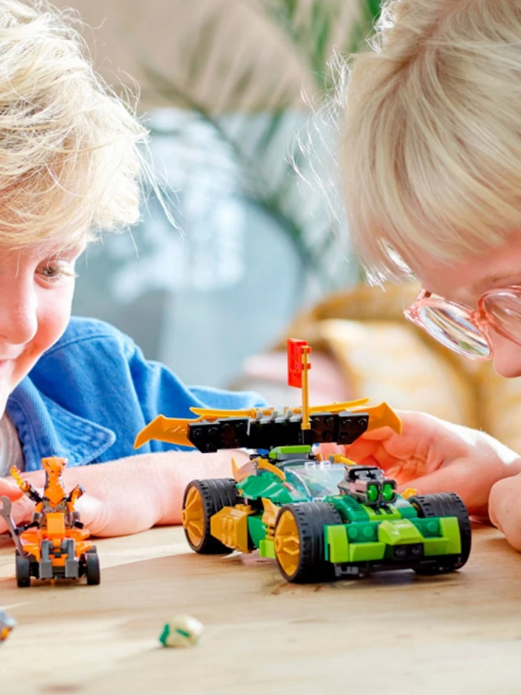 LEGO-NINJAGO Lloyd's Race Car EVO, Figurines de salle chirurgie tionnées à l'asile ra, Ensemble de bannières de mission à collectionner, 71763