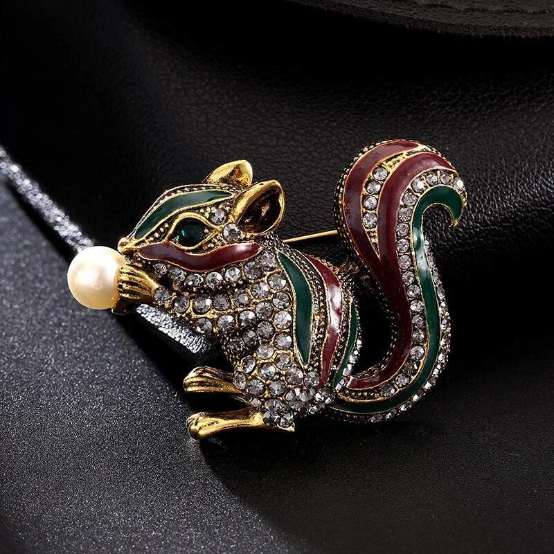 Women Men Creative Squirrel Pearl Brooch Corsage Animal Coat Clothing Lapel Pins Brooches For Wedding Party Jewelry Gift